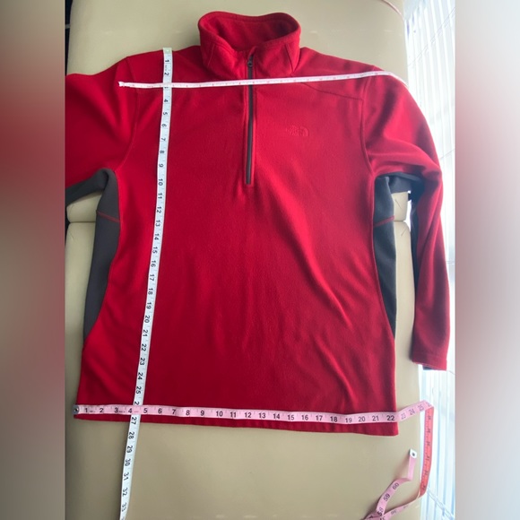 TNF pull over - Picture 5 of 10